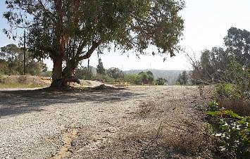 area 6 sw corner facing e-355x226