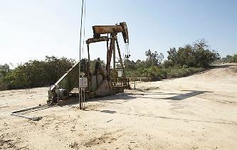 area 6 parking rig ne facing s-333x211