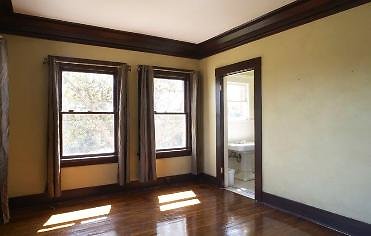 interior office ne corner facing sw-371x236