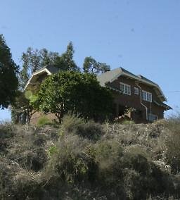 house from derrek east-256x284