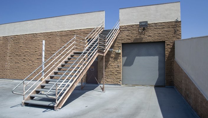 1330-N.-Pico-Parking-Lot-055