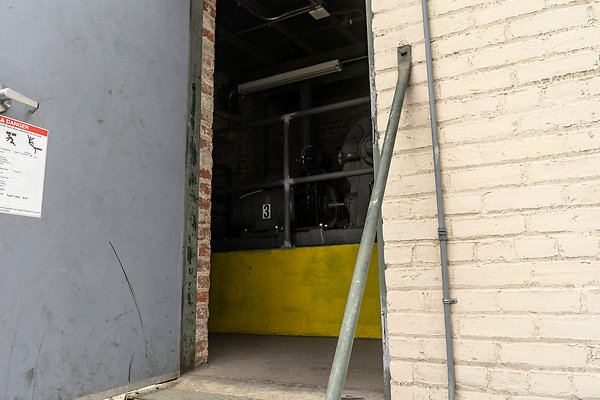 SecurityBldgRooftopCreativeScout20180925JH038