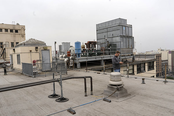 SecurityBldgRooftopCreativeScout20180925JH015