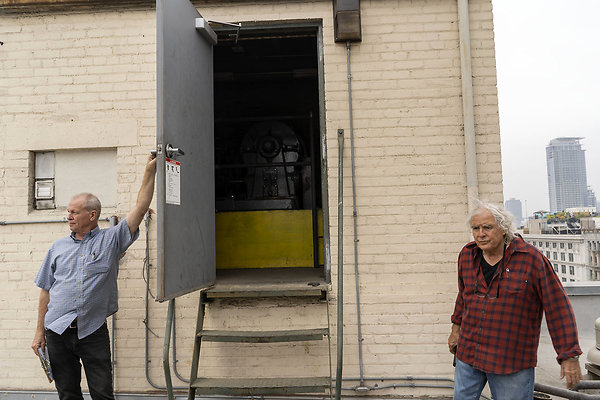 SecurityBldgRooftopCreativeScout20180925JH037