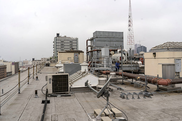 SecurityBldgRooftopCreativeScout20180925JH028