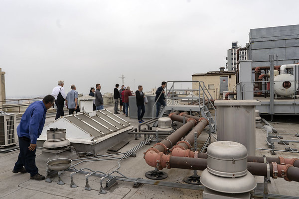 SecurityBldgRooftopCreativeScout20180925JH035