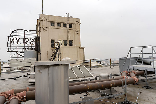 SecurityBldgRooftopCreativeScout20180925JH019