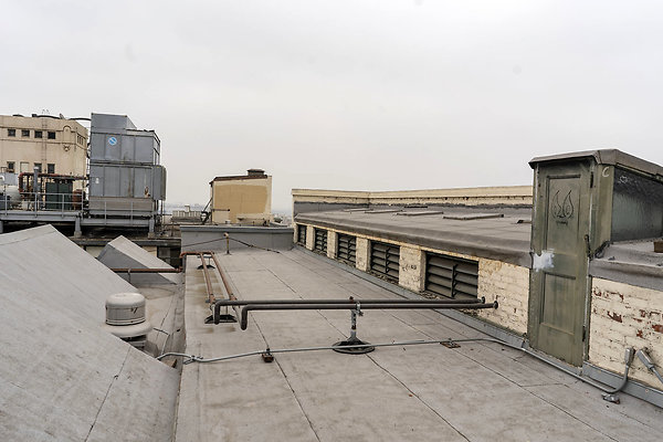 SecurityBldgRooftopCreativeScout20180925JH034