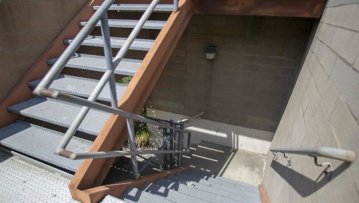 1330-N.-Pico-Loading-Dock-005