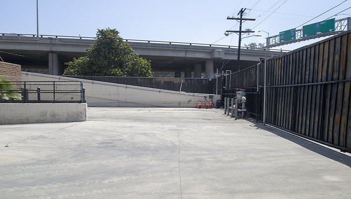 1330-N.-Pico-Loading-Dock-016
