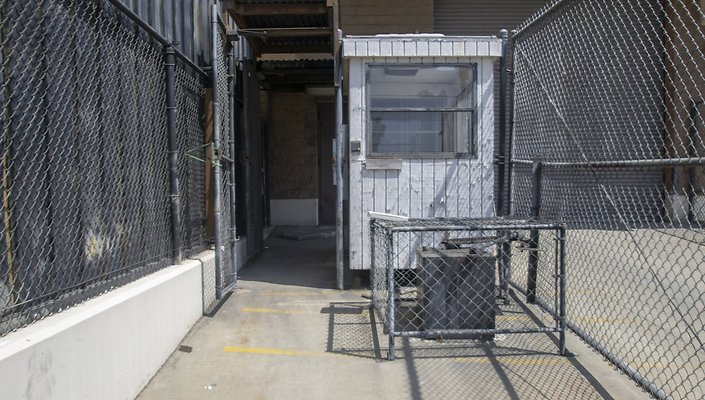 1330-N.-Pico-Loading-Dock-018