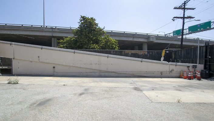 1330-N.-Pico-Loading-Dock-025