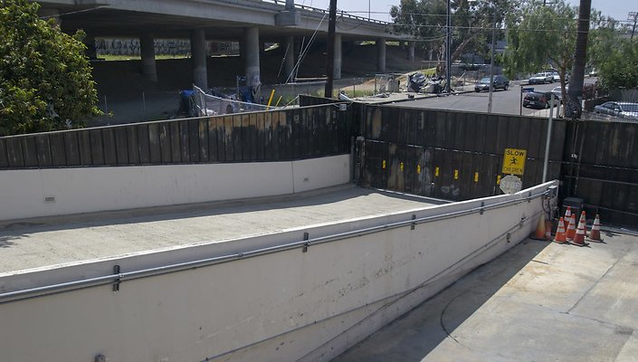 1330-N.-Pico-Loading-Dock-003