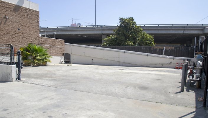 1330-N.-Pico-Loading-Dock-015