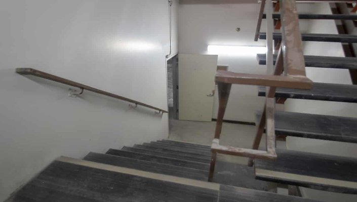 1330-N.-Pico-Staircase-005