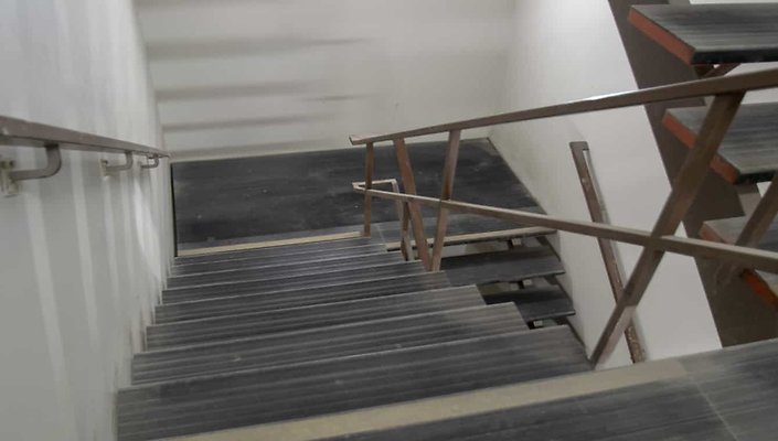 1330-N.-Pico-Staircase-008