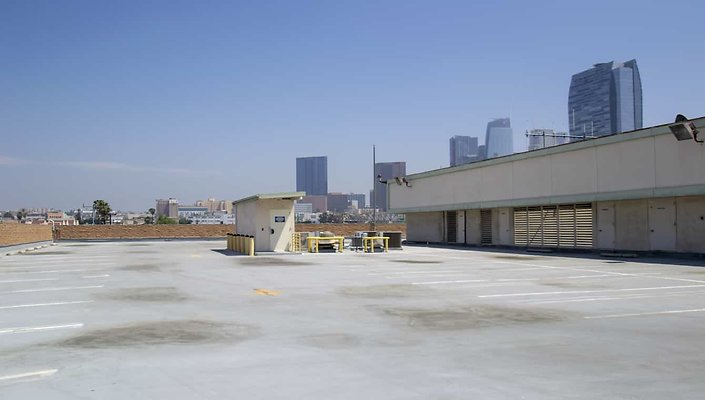 1330-N.-Pico-Parking-Lot-042