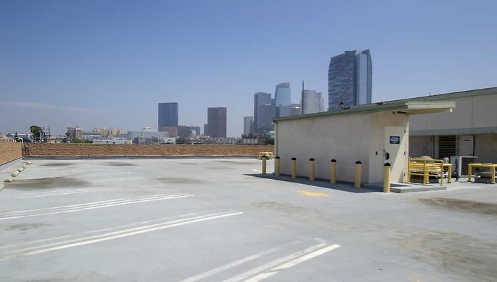 1330-N.-Pico-Parking-Lot-040