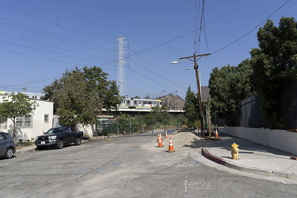 YongNakChurchAreaSt 180911JH017