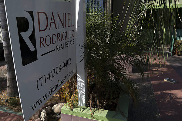 YongNakChurchAreaSt 180911JH027