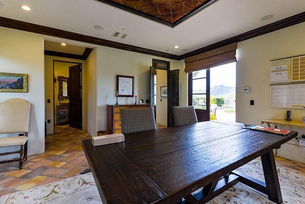 UNIVERSAL LA FILM SITESK 2