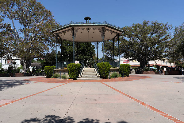 Olvera St 180911JH030