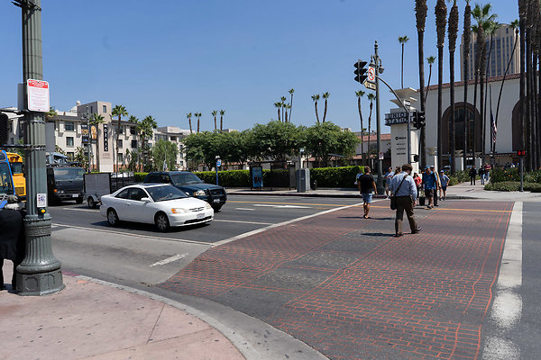 Olvera St 180911JH073