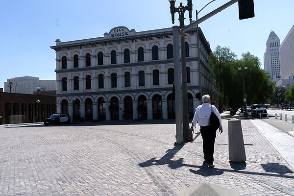 Olvera St 180911JH017