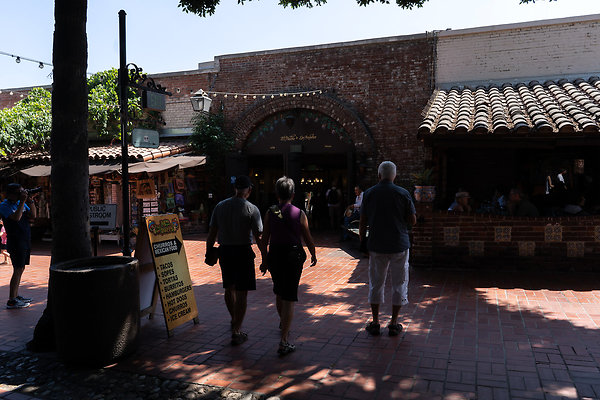 Olvera St 180911JH061