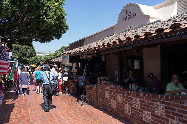 Olvera St 180911JH038