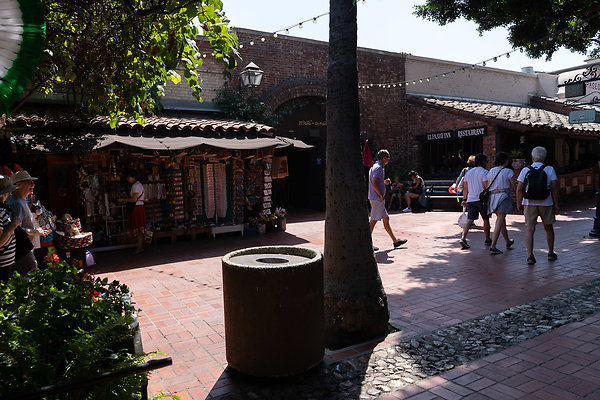 Olvera St 180911JH056