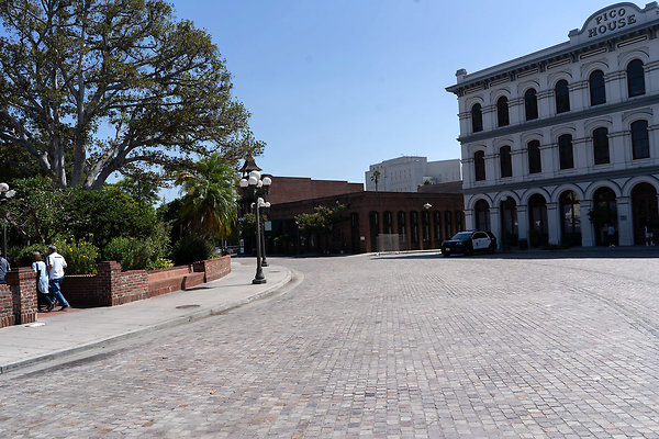 Olvera St 180911JH016