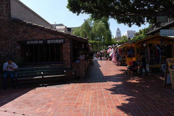 Olvera St 180911JH062