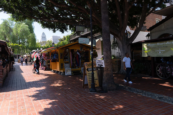 Olvera St 180911JH063