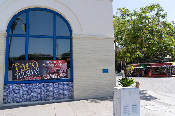 Olvera St 180911JH008