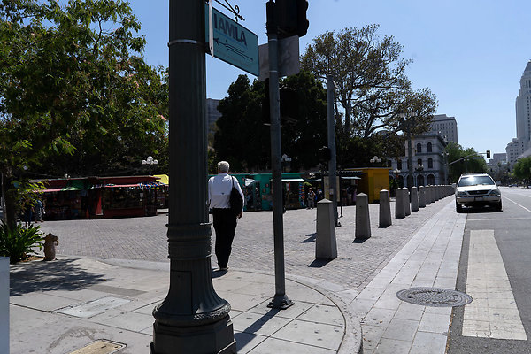 Olvera St 180911JH009