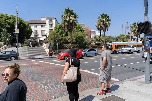 Olvera St 180911JH077