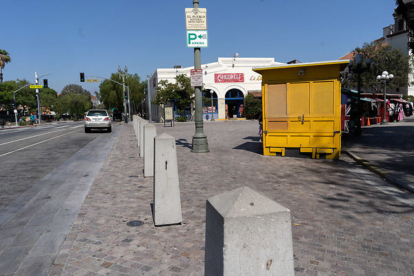 Olvera St 180911JH013