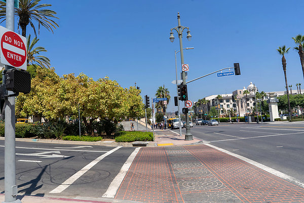 Olvera St 180911JH069