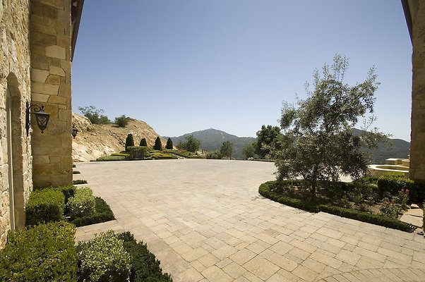 VILLA340 072 1024x1024 - ICON Locations | Malibu Rocky Oats