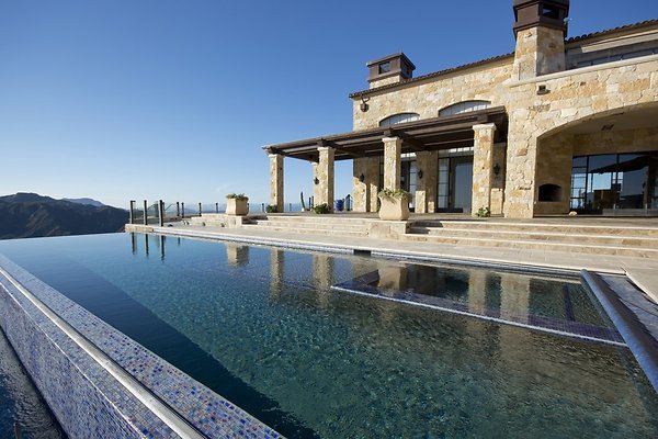 VILLA340 021 1024x1024 - ICON Locations | Malibu Rocky Oats