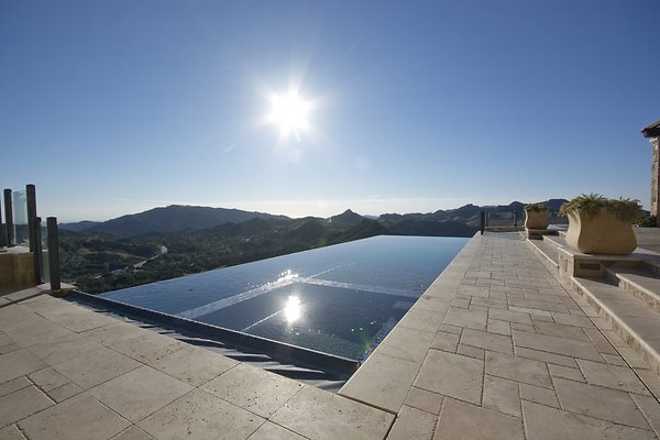 VILLA340 016 1024x1024 - ICON Locations | Malibu Rocky Oats