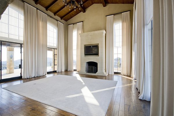 VILLA340 033 1024x1024 - ICON Locations | Malibu Rocky Oats