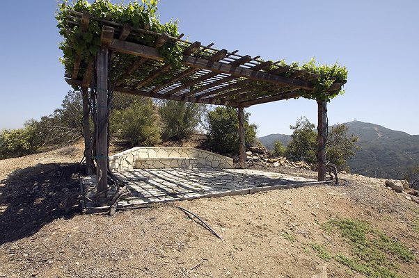 VILLA340 080 1024x1024 - ICON Locations | Malibu Rocky Oats