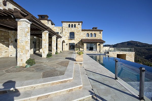 VILLA340 010 1024x1024 - ICON Locations | Malibu Rocky Oats