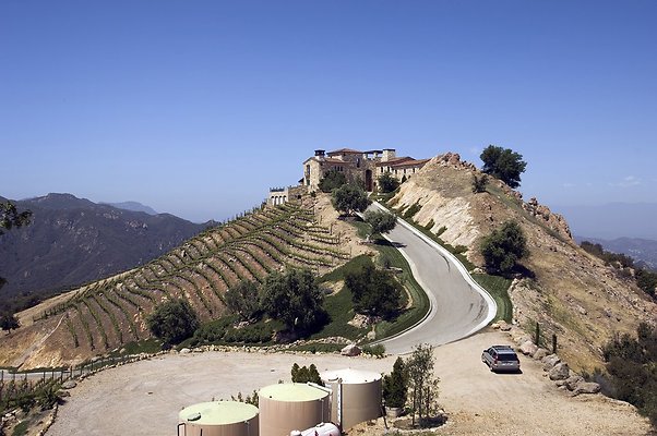 VILLA340 081 1024x1024 - ICON Locations | Malibu Rocky Oats