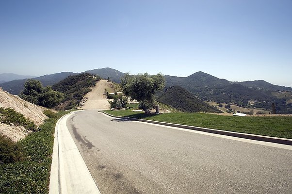 VILLA340 074 1024x1024 - ICON Locations | Malibu Rocky Oats