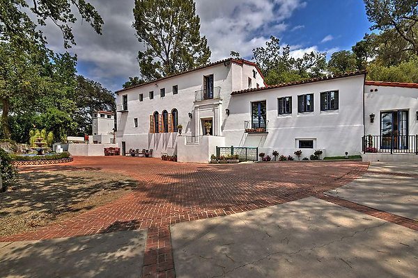 Christiana&apos;s Malibu Beach Home #3 (Water view Cheat -Ranch)