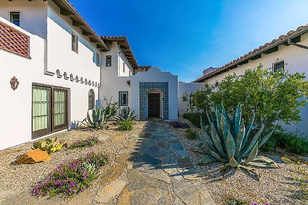 Christiana&apos;s Malibu Beach Home #2 (Water view  Cheat -Malibu -Ventura Line)