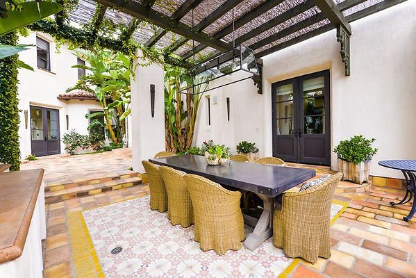 UNIVERSAL LA FILM SITESD 6